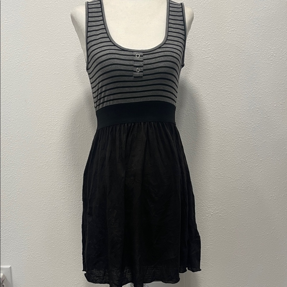 Belle du Jour striped Scoop Neck Black and Gray Sleeveless Dress.